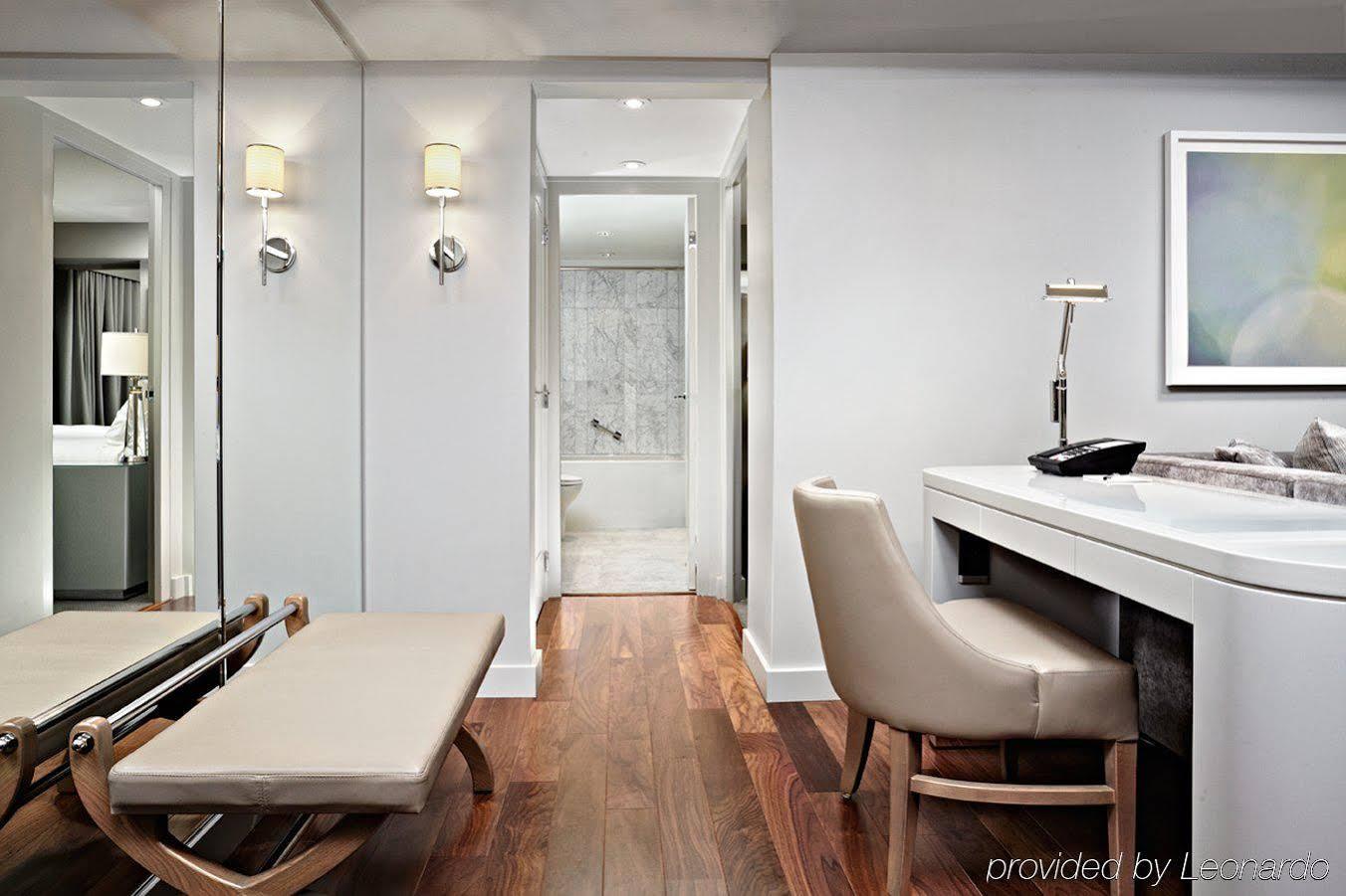 The James Hotel Саскатун Екстер'єр фото